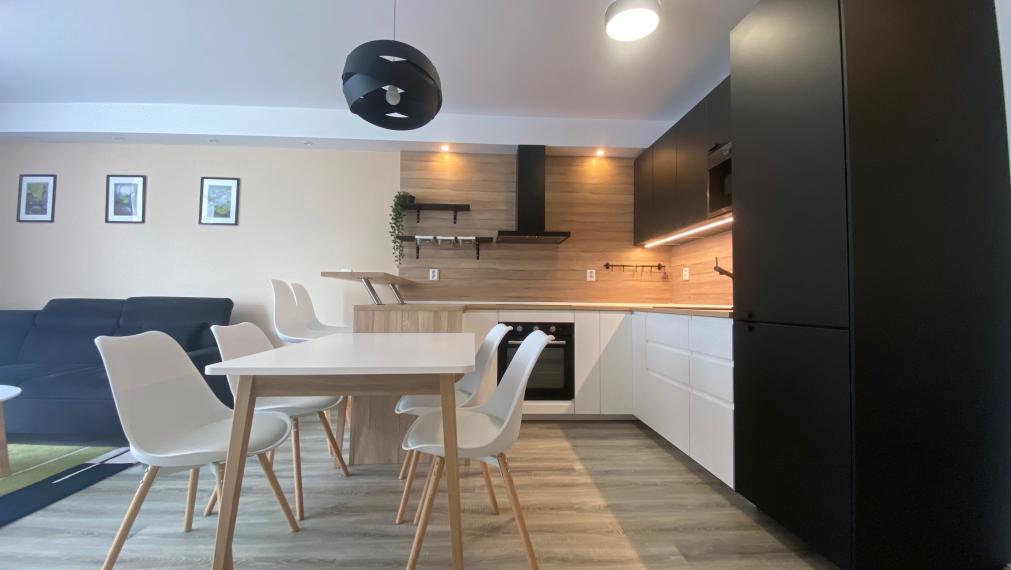 +++ IHNED’ VOĽNÝ K NASŤAHOVANIU 2 IZBOVÝ BYT S PARKINGOM V ARBORII ZA 800,- +++