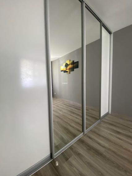 +++ IHNED’ VOĽNÝ K NASŤAHOVANIU 2 IZBOVÝ BYT S PARKINGOM V ARBORII ZA 800,- +++