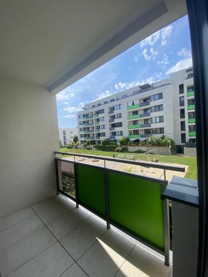 +++ IHNED’ VOĽNÝ K NASŤAHOVANIU 2 IZBOVÝ BYT S PARKINGOM V ARBORII ZA 800,- +++