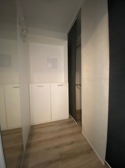 +++ IHNED’ VOĽNÝ K NASŤAHOVANIU 2 IZBOVÝ BYT S PARKINGOM V ARBORII ZA 800,- +++