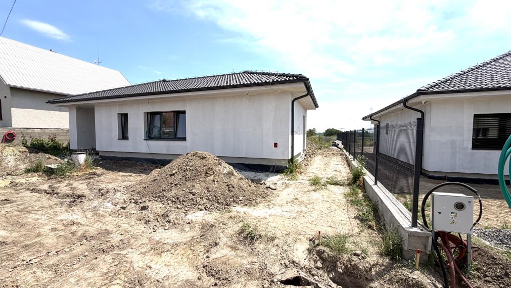 +++ NOVOSTAVBA KRÁSNEHO RODINNÉHO DOMU NA IDEÁLNOM POZEMKU V ZAVARE+++