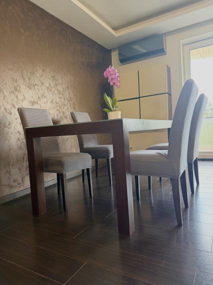 NADŠTANDARTNE VEĽKY 2 IZBOVÝ BYT V CENTRE TRNAVY S TERASKOU NA PREDAJ