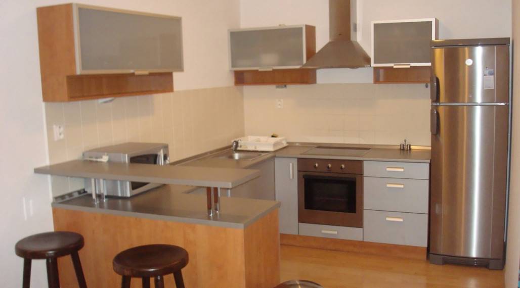 +++ 100% AKTUÁLNE 2 IZBOVÝ BYT S DVOMI PARKINGAMI NA PRENÁJOM ZA 700,- EURO+++