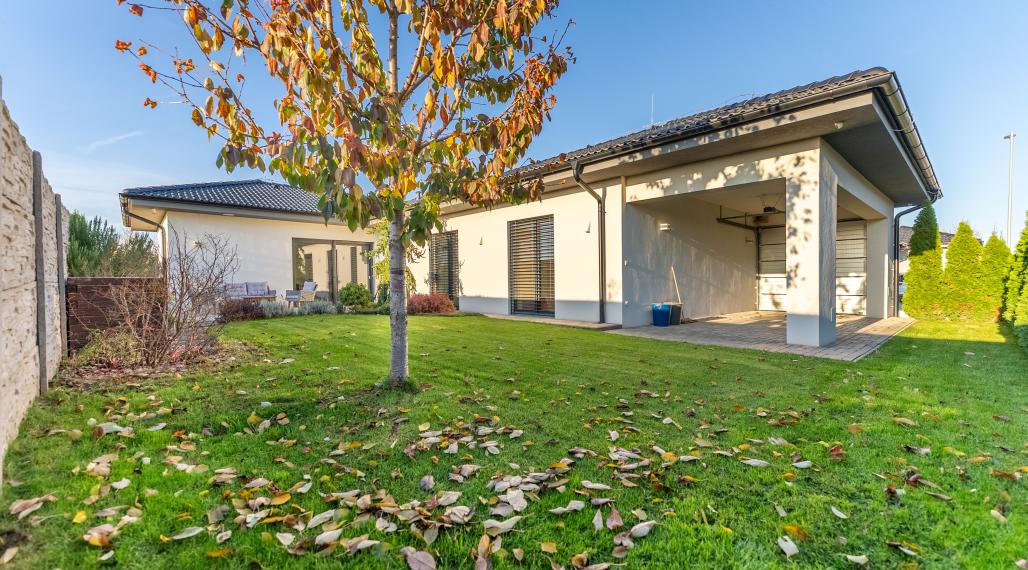 +++ NA PREDAJ KRÁSNA NOVOSTAVBA RODINNÉHO DOMU LEN KÚSOK OD TRNAVY+++