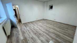 Reprezentatívne priestory v srdci Trnavy | 60 m² | + recepcia | kuchynka l toalety - fotografia 2