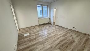 Reprezentatívne priestory v srdci Trnavy | 60 m² | + recepcia | kuchynka l toalety - fotografia 5