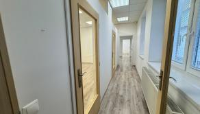 Reprezentatívne priestory v srdci Trnavy | 60 m² | + recepcia | kuchynka l toalety - fotografia 7