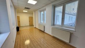 Reprezentatívne priestory v srdci Trnavy | 60 m² | + recepcia | kuchynka l toalety - fotografia 9