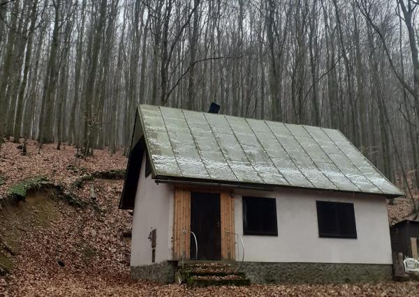 +++ CHATA V LIMBACHU ZA PRIJATEĽNÚ CENU 100.000,- NA PREDAJ+++