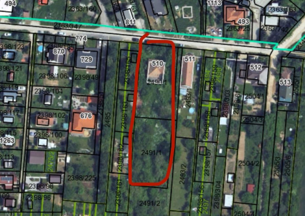 +++ NA PREDAJ POZEMOK 2111m2 V SUCHEJ NAD PARNOU NA 2 DOMY SO STARŠÍM RODINNÝM DOMOM+++