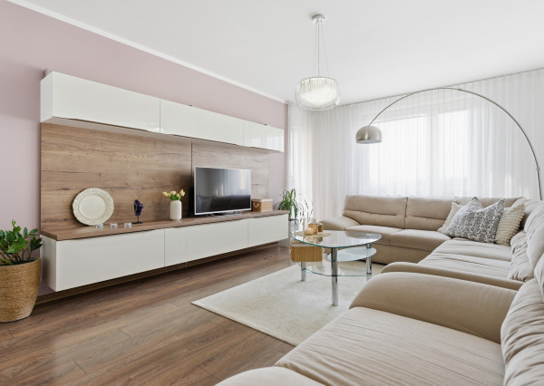 +++ KRÁSNY 3 IZBOVÝ BYT PO KOMPLETNEJ REKONŠTRUKCII NA BEETHOVENOVEJ ULICI V TRNAVE NA PREDAJ+++