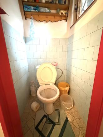 ZDRAVÁ MUROVANÁ CHATA/MENŠÍ DOM NA KRÁSNOM POZEMKU NA SUCHOVSKEJ PRIEHRADE NA PREDAJ - fotografia 12
